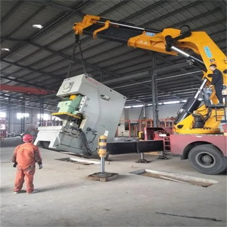 马鞍山雨山80吨折臂吊车出租附近电话