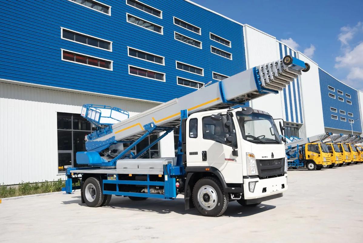 马鞍山雨山出租云梯车高空作业车 建筑垃圾搬运