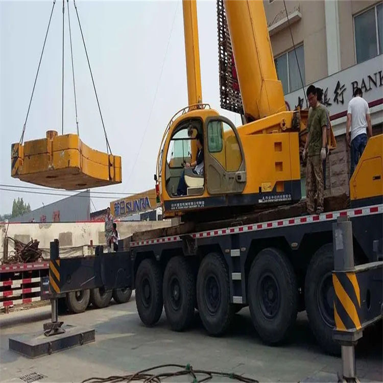 马鞍山雨山当地吊车出租|机器吊装|75吨|工厂搬迁服务