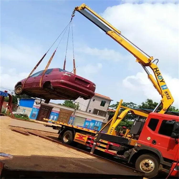 马鞍山雨山吊车吊汽车的正确方法